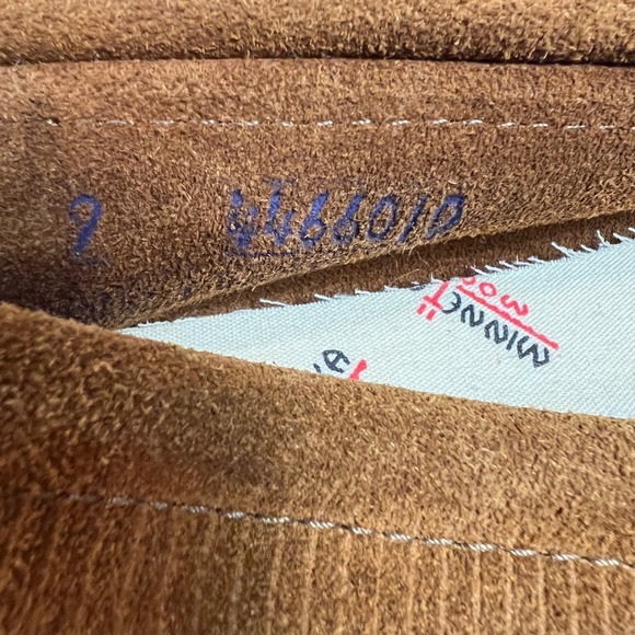 NEW Minnetonka Moccasins Women Brown Suede Beaded Thunderbird Fringe Slip On  7 - Picture 6 of 12